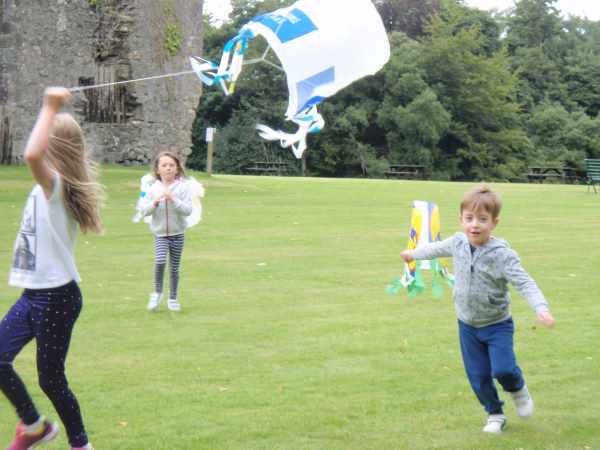 High flying plastic bag kites